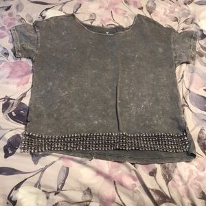 Grey top with design